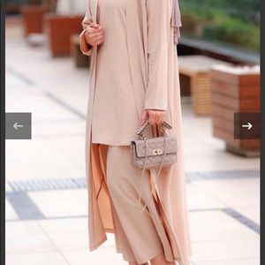 🚫Sold🚫 Sold Out NWT Annah Hariri 3 piece suit Abaya Jilbab Khimar Islam